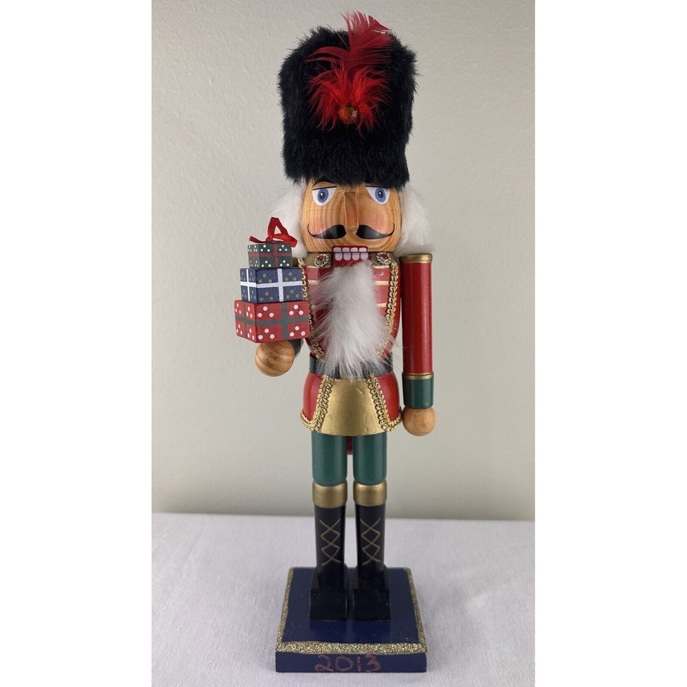 2005 Limited Edition 17th Century Nutcracker Soldier 14" Tall 337/10653
